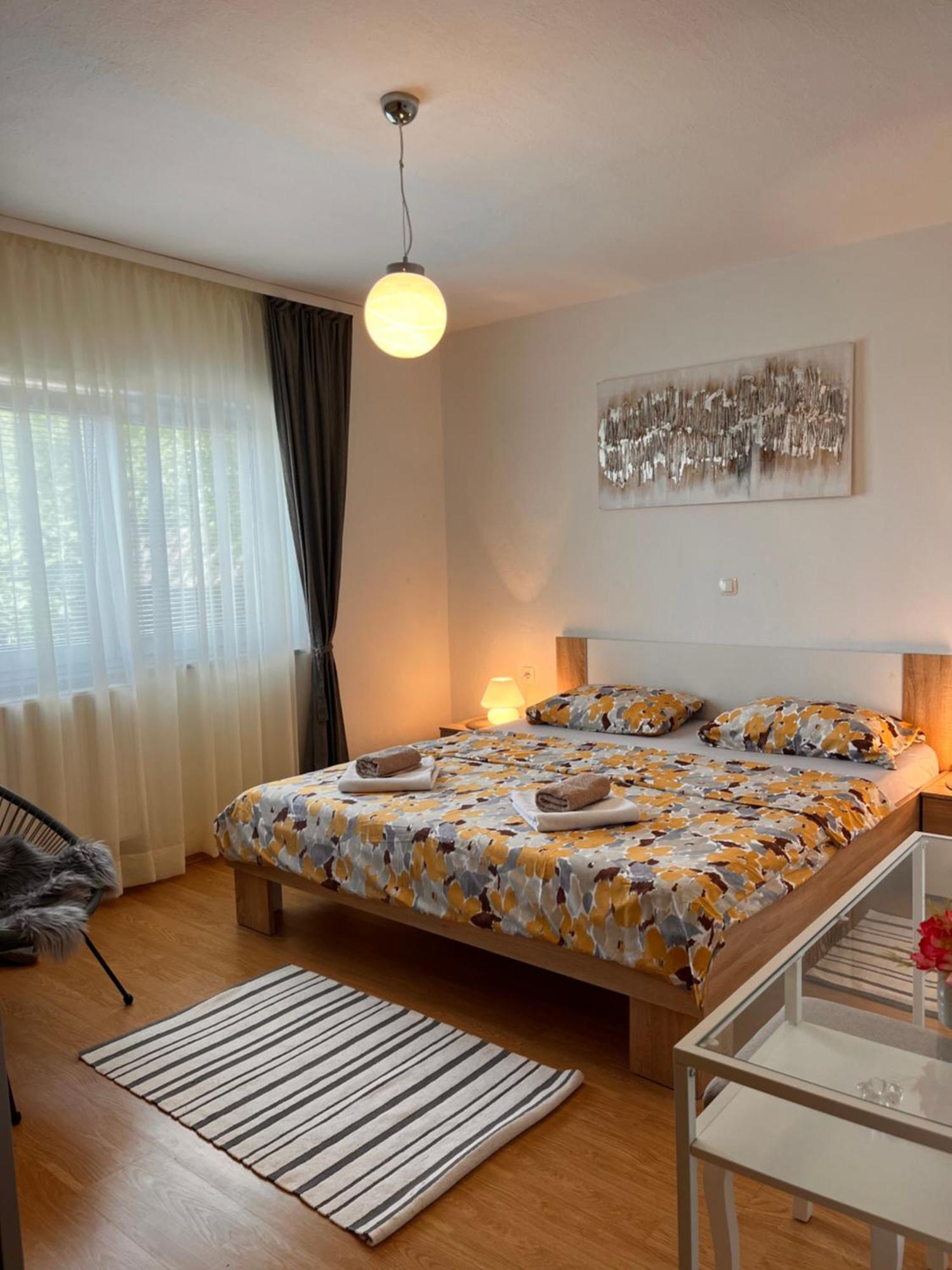 Apartment Gabriela Раковица Екстериор снимка
